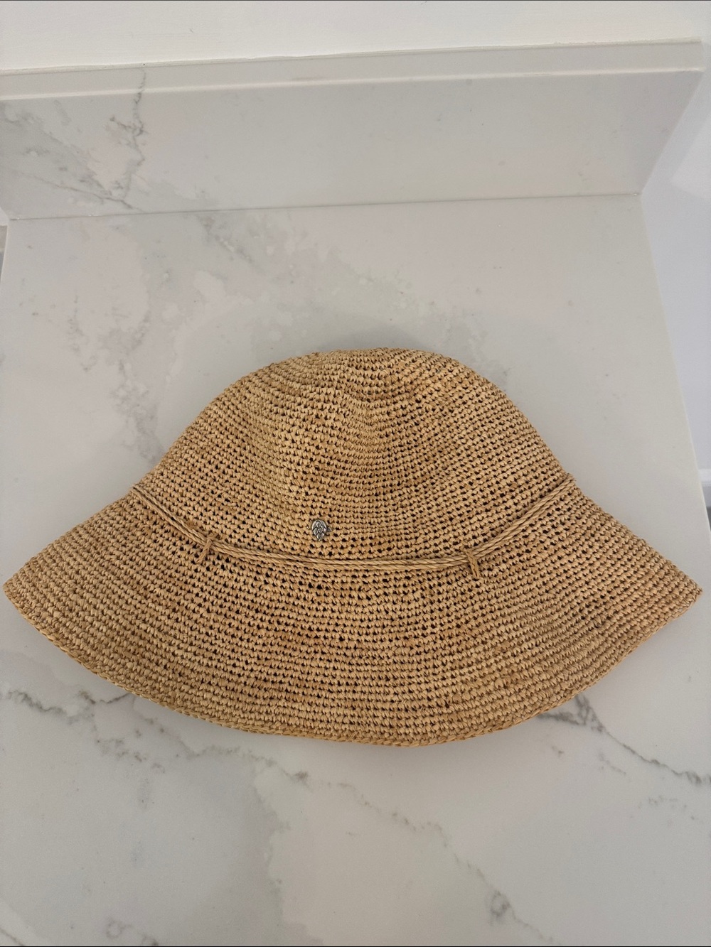 Helen Kaminski | Classic Raffia Packable Woven Sun Hat in Tan | Free Size